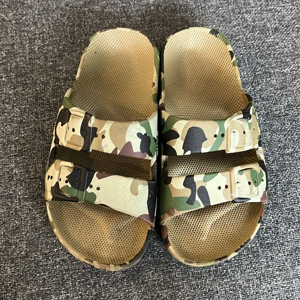 Freedom Moses Toddler boys camo Sandals